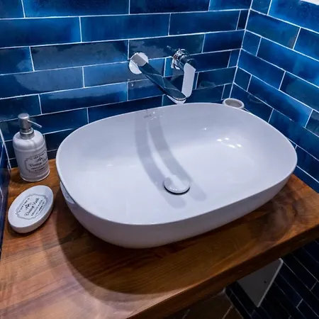 Conte Di Puglia * バーリ